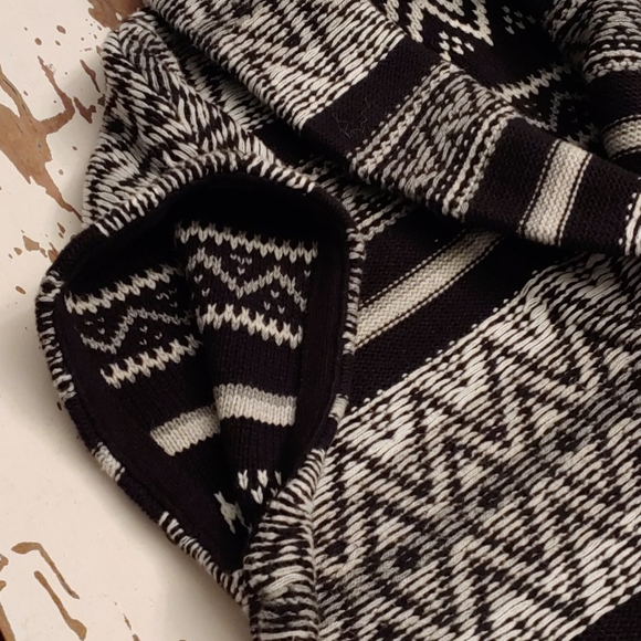 Chaps Inside Out Diamond Knit Toggle Sweater Vest - Picture 11 of 16